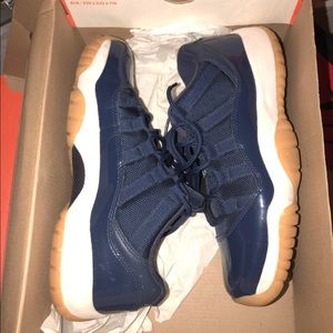 Jordan 11 low gum bottom